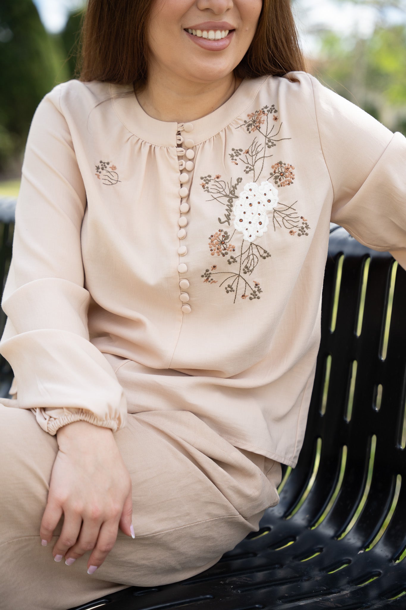 Blouse With Long Sleeves and Floral Emboridery